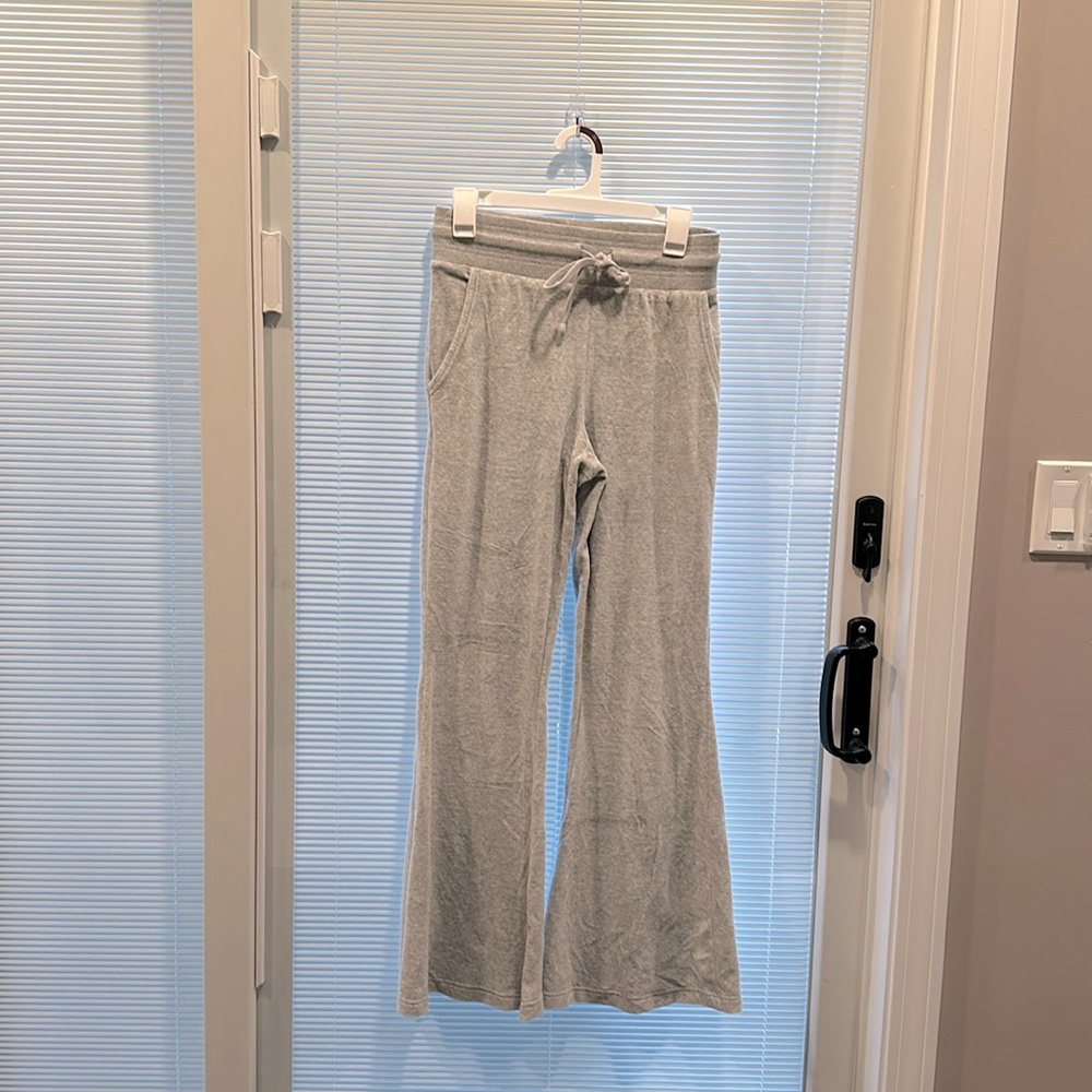 Aerie grey velour sweatpants super comfy size small